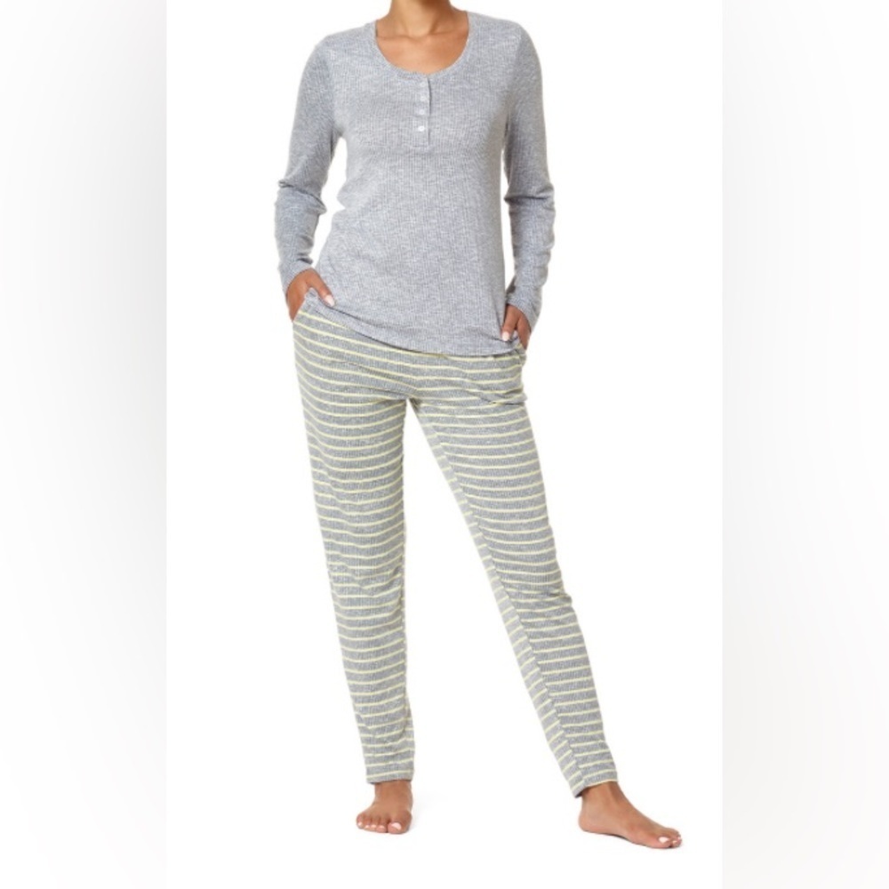 NEW - HUE Ribbed Henley PJ Set. Color: Sleet/Stripe. 1X